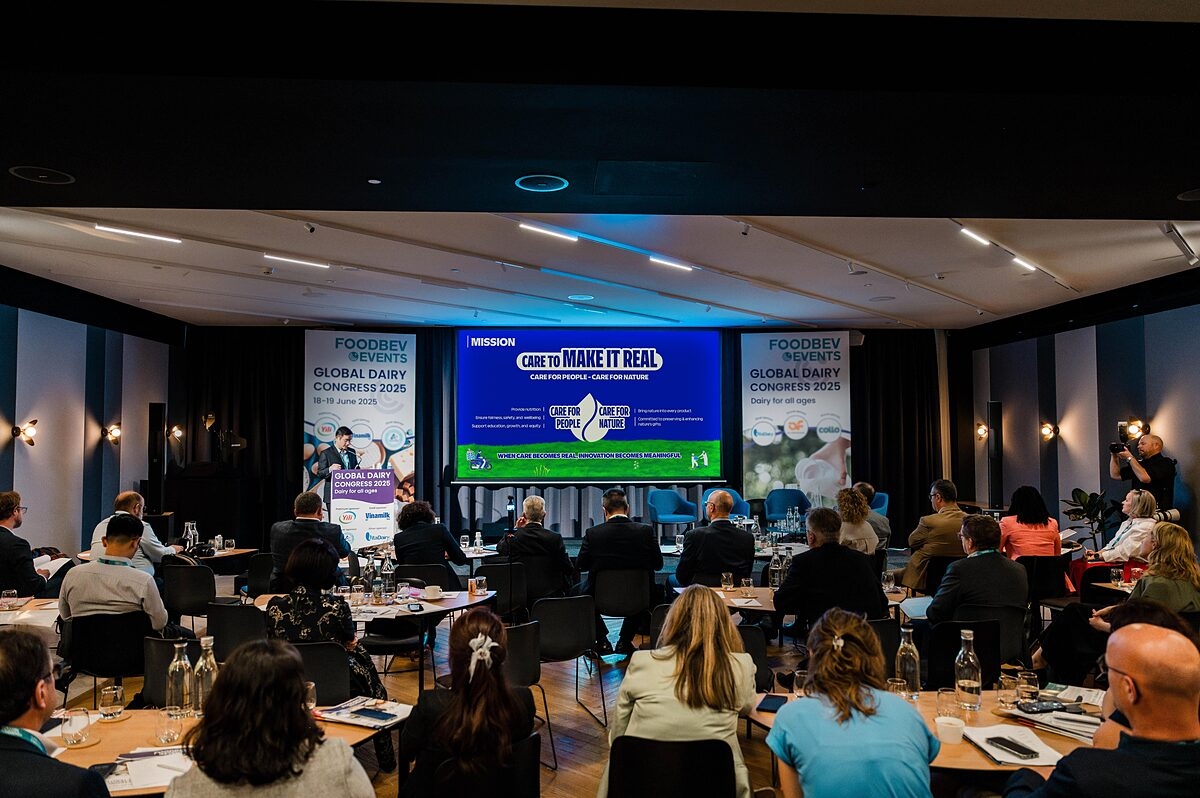 Hội nghị Sữa Toàn cầu lần thứ 18 tổ chức tại Hà Lan quy tụ gần 200 lãnh đạo, đại diện các đơn vị, doanh nghiệp hàng đầu ngành sữa thế giới &lpar;Ảnh: An Minh&rpar;.