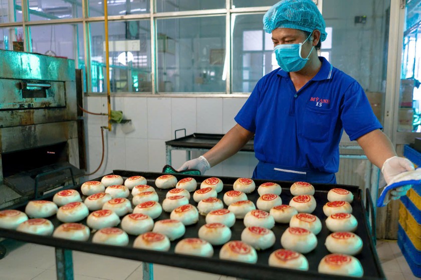 Bánh pía ở Sóc Trăng hiện chủ yếu được doanh nghiệp tư nhân, hộ gia đình sản xuất.