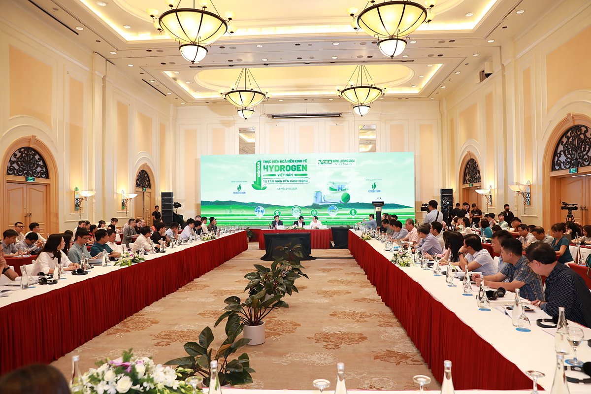 Toàn cảnh Diễn đàn.