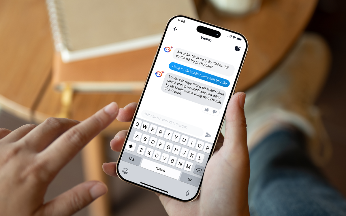 Nhờ ứng dụng Claude 3 Haiku trên Amazon Bedrock, VIB có thể tùy chỉnh dữ liệu lưu trữ trên AWS của mình, tạo nên các ứng dụng phù hợp với nhu cầu kinh doanh.