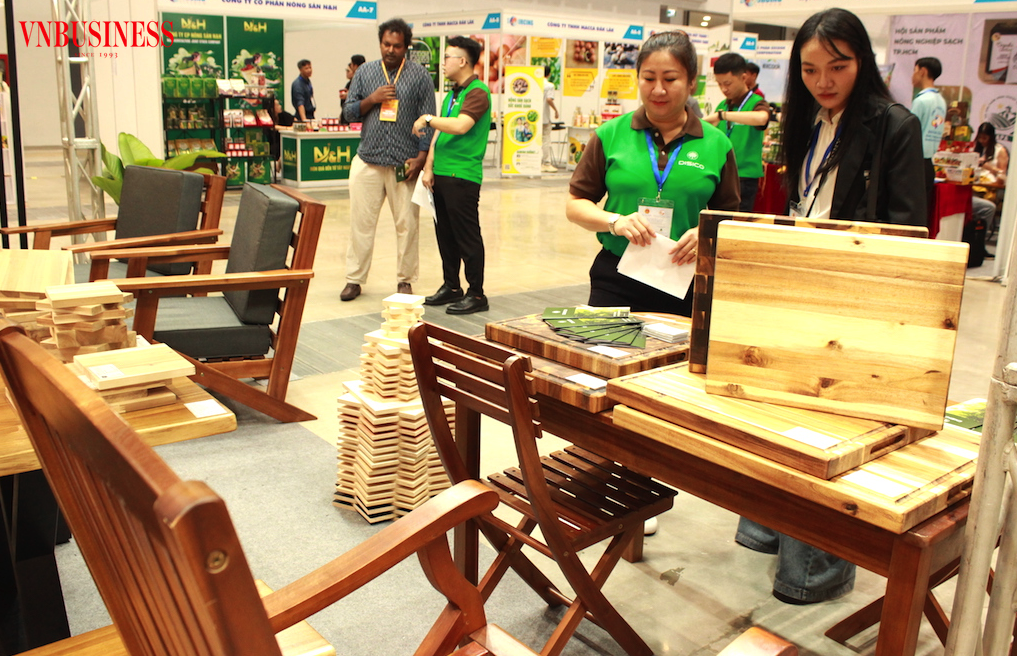 Trước nhiều trở ngại lớn đang cần những tác động thực tiễn để DN chế biến XK đồ gỗ kéo giảm chi phí, tăng hiệu quả chuỗi cung ứng và cải thiện năng lực cạnh tranh.