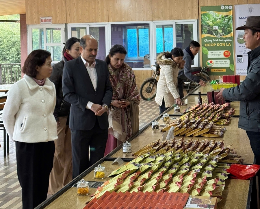 Tháng 3/2025, HTX dịch vụ phát triển nông nghiệp 19/5 vinh dự đón tiếp ngài Đại sứ đặc mệnh toàn quyền Cộng hòa Ấn Độ tại Việt Nam đến thăm mô hình.