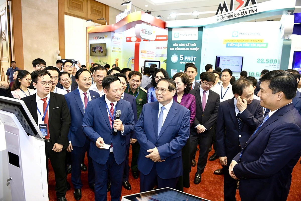 Agribank xác định rõ tầm nhìn và các bước đi chiến lược để thích ứng với bối cảnh công nghệ mới. Ảnh: Agribank