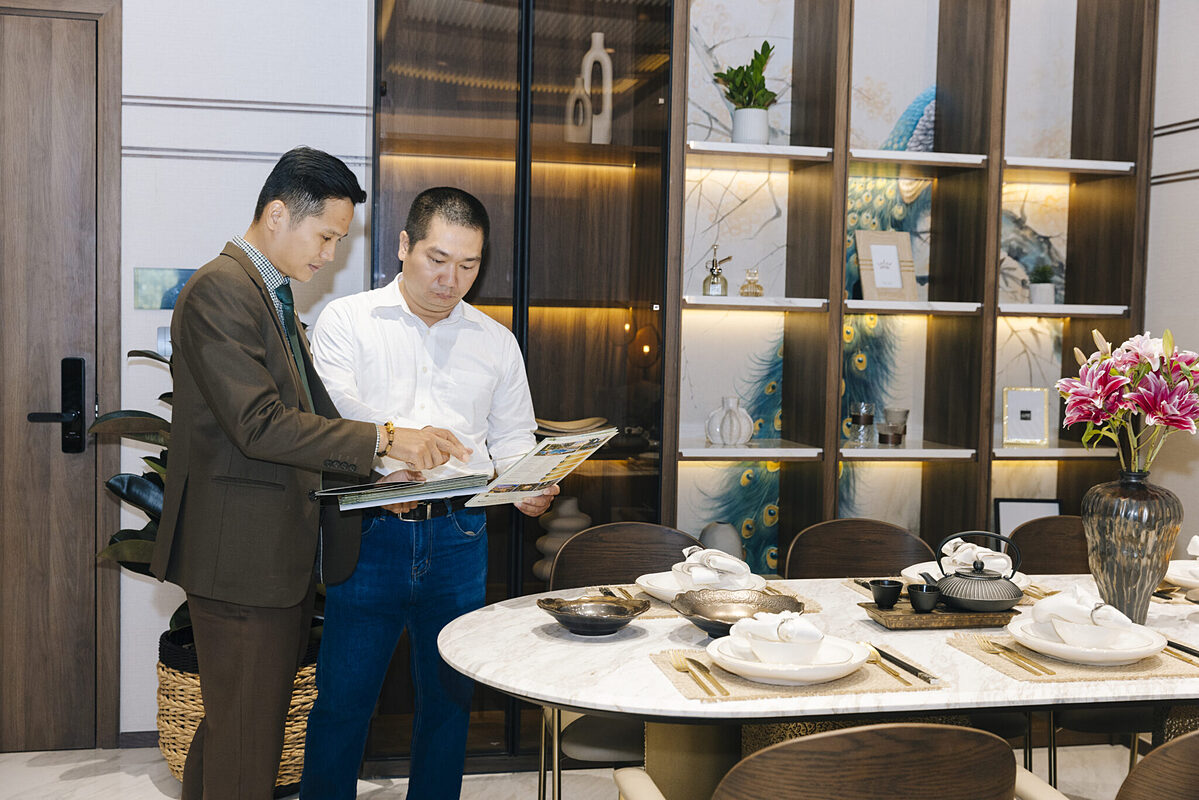 Là dự án đầu tiên trong quần thể căn hộ xanh – sức khoẻ, mỗi căn hộ tại Essensia Sky có từ 2 – 4 mặt đón gió, tựa như những “biệt thự trên không” độc đáo, riêng tư và tràn ngập ánh sáng tự nhiên.