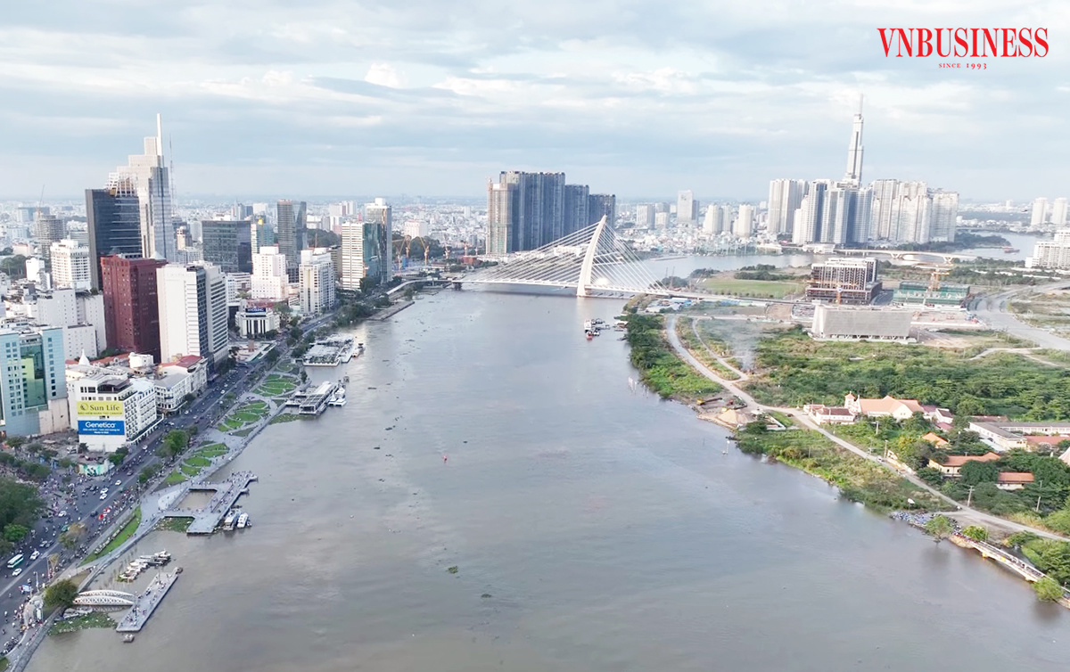 Bức tranh ngành bất động sản vẫn nhiều mảng xám.