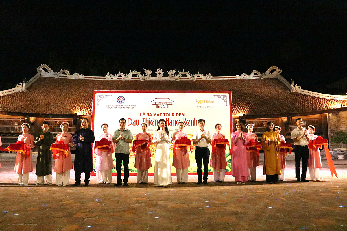 Hải Phòng chính thức ra mắt tour đêm Dấu thiêng Hàng Kênh tái hiện lịch sử hào hùng của dân tộc bằng công nghệ hiện đại.