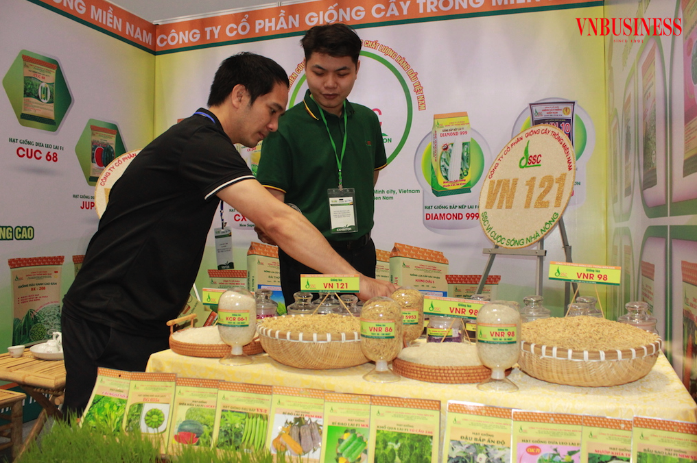 Các DN trong ngành nông lâm thủy sản luôn mong mỏi việc cắt giảm thủ tục cần thực chất và nhanh chóng hơn nữa để vơi đi mối lo gánh nặng hành chính.