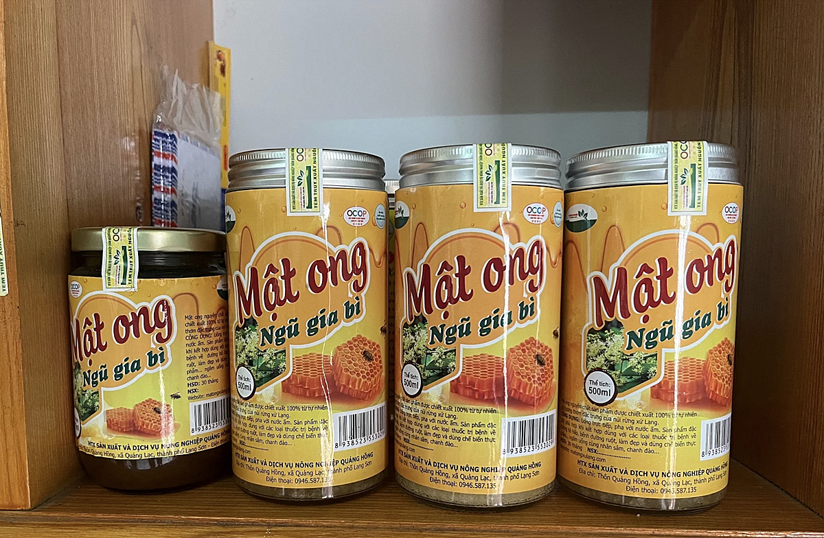 Sản phẩm mật ong ngũ gia bì của HTX Cao khô Chợ Bãi đạt OCOP.