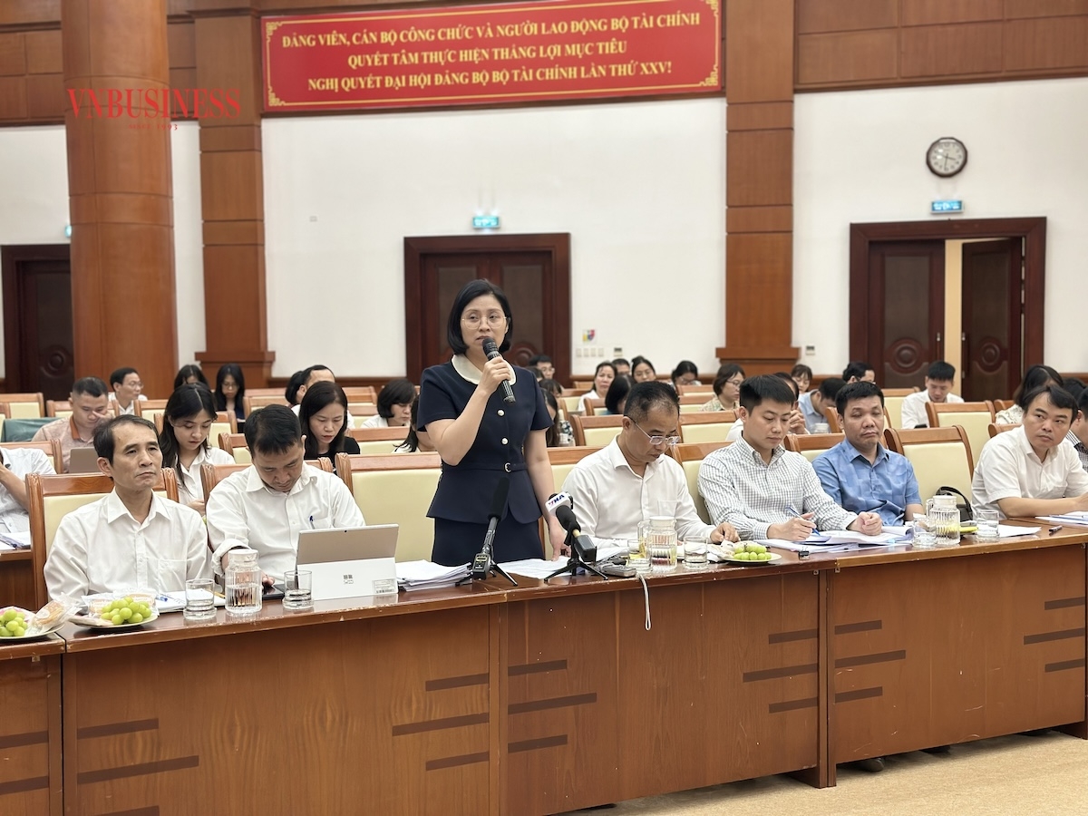 Bà Trịnh Thị Hương, Phó Cục trưởng Cục phát triển doanh nghiệp tư nhân và kinh tế tập thể, Bộ Tài chính.