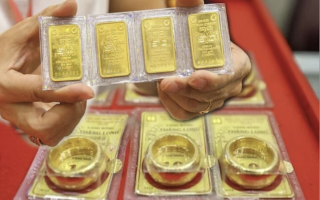 Giá tăng 40% giúp vàng đạt hiệu suất đầu tư vượt chứng khoán, gửi tiết kiệm…
