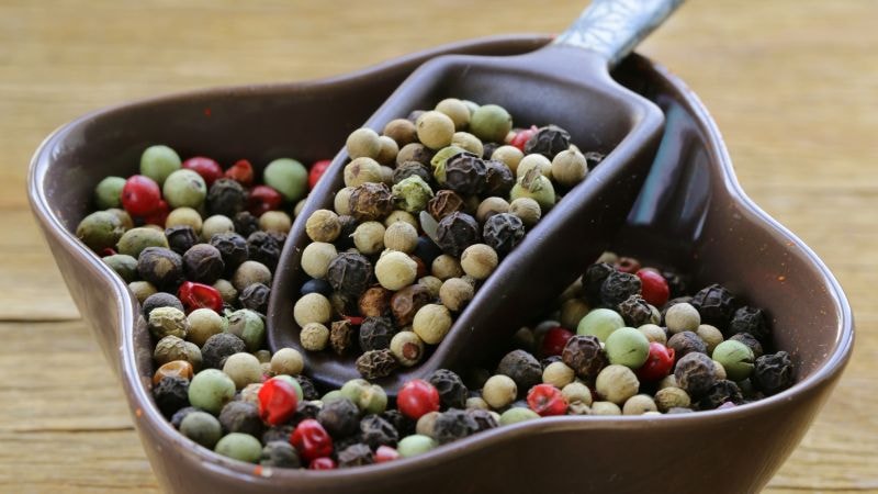 Giá tiêu tăng từ 1.000-2.000 đồng/kg ở một số vùng trồng.