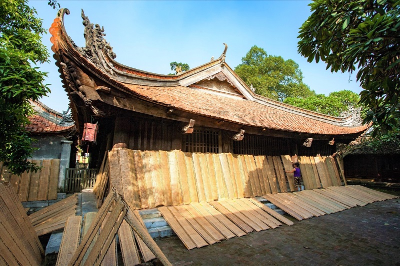 Nhiều bậc cao niên trong làng mong muốn truyền lại nghề cho thế hệ trẻ, để làng nghề bánh đa nem Thổ Hà tiếp tục được gìn giữ và phát triển.