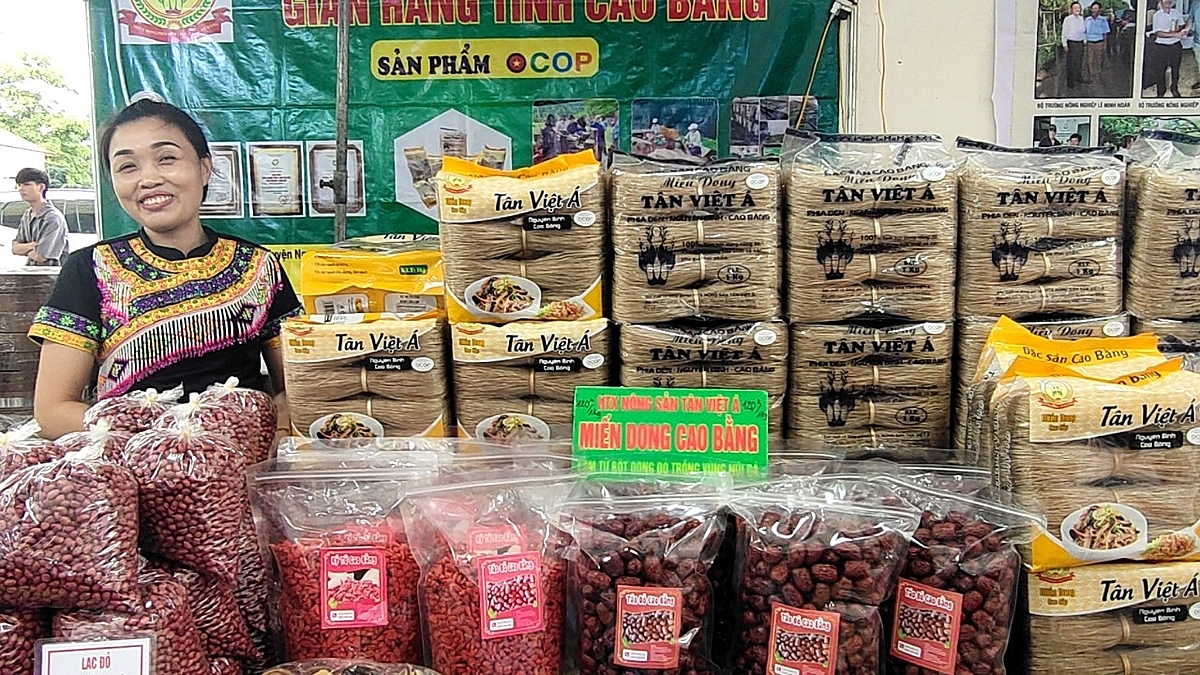 Nhiều đặc sản ở Cao Bằng được nâng cao giá trị nhờ HTX.