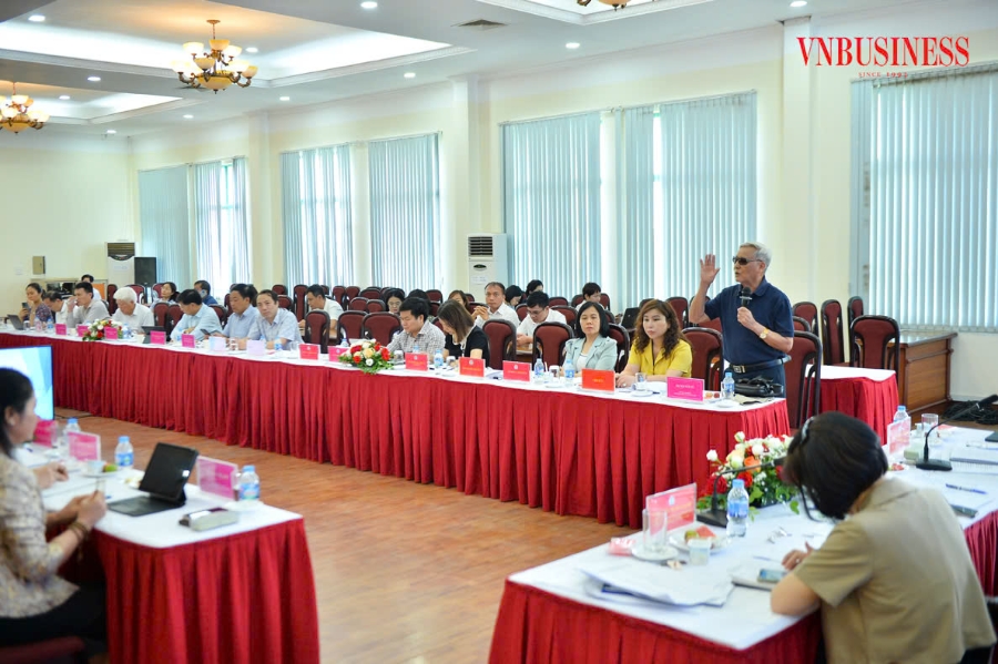 Nguyên Chủ tịch Liên minh HTX Việt Nam Nguyễn Ty đóng góp ý kiến.