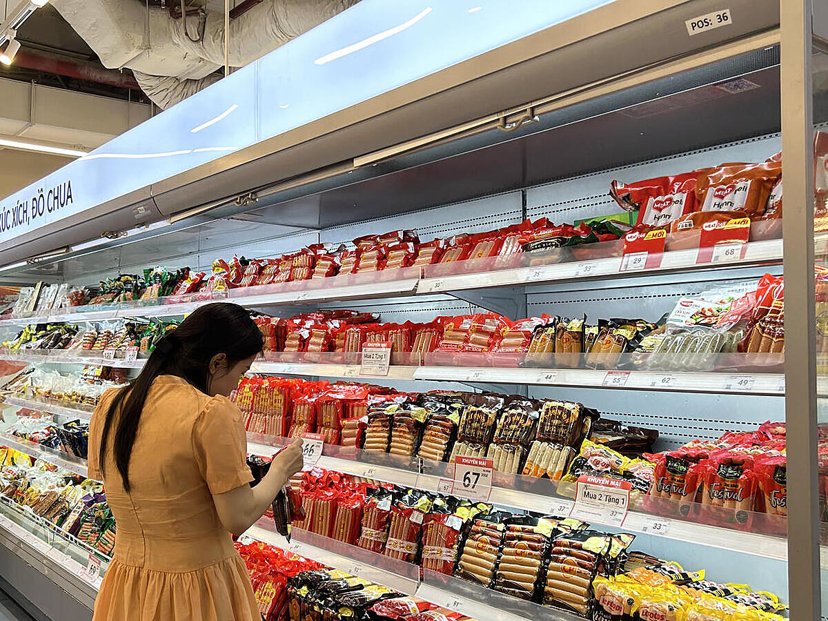 Việc giảm thuế VAT từ tháng 7 được kỳ vọng sẽ “bù đắp” phần nào áp lực giá, giúp người dân duy trì sức mua trong bối cảnh chi phí sinh hoạt leo thang.