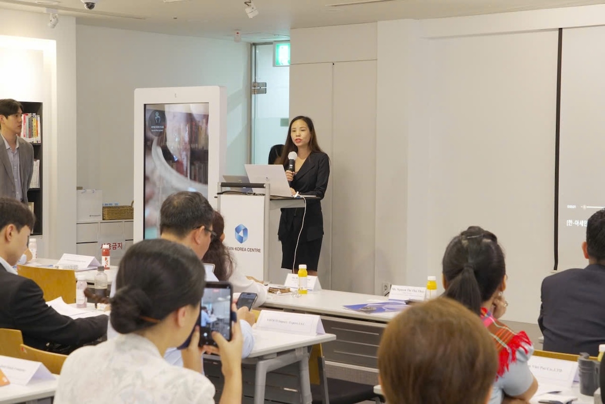 Đại diện Cục Xúc tiến thương mại phát biểu tại hội thảo ở thủ đô Seoul, Hàn Quốc.