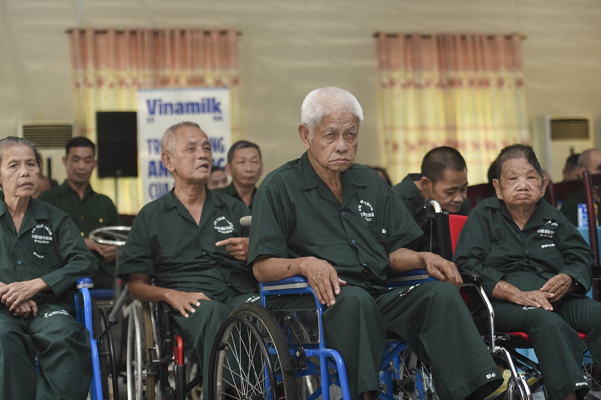 Trở về từ chiến trường, những người lính năm xưa mang trong mình những di chứng nghiệt ngã của chiến tranh &lpar;Ảnh: Thanh Bình&rpar;.