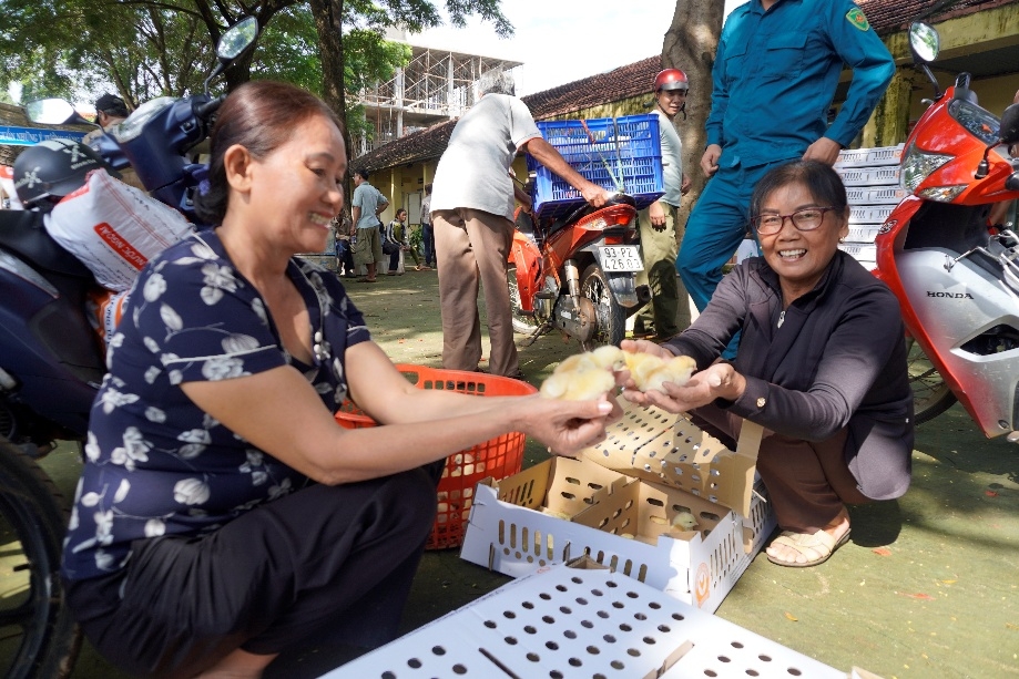 Chương trình năm nay hỗ trợ sinh kế cho 80 hộ nông dân có hoàn cảnh khó khăn tại xã Long Hà.