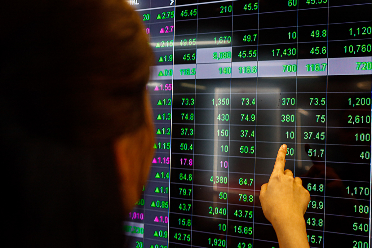 TTCK tăng mạnh sau phiên giảm sốc khiến nhà đầu tư bất ngờ và hoài nghi.