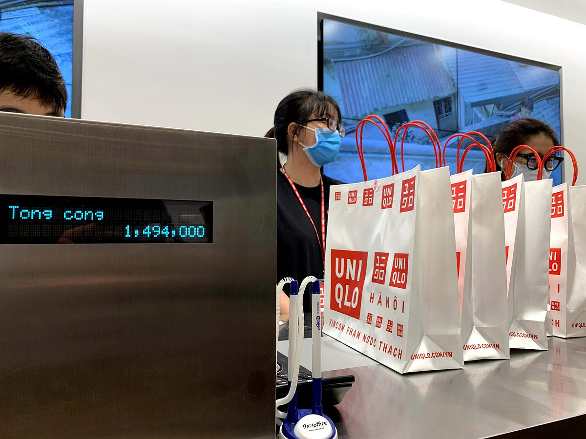 Một cửa hàng Uniqlo tại Việt Nam.