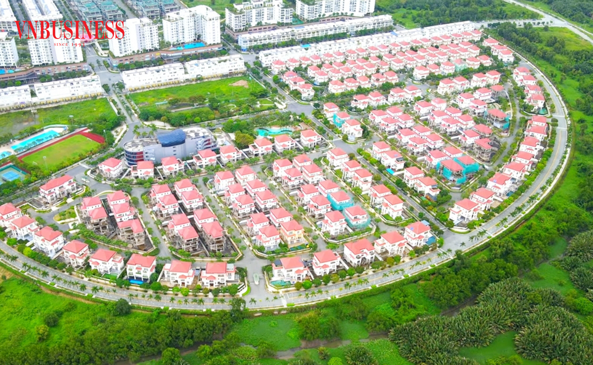 Nhà liền thổ giá ngày càng cao, tạo áp lực thanh khoản cho chủ đầu tư và làm chùn bước nhà đầu tư &lpar;Ảnh minh họa: HN&rpar;.