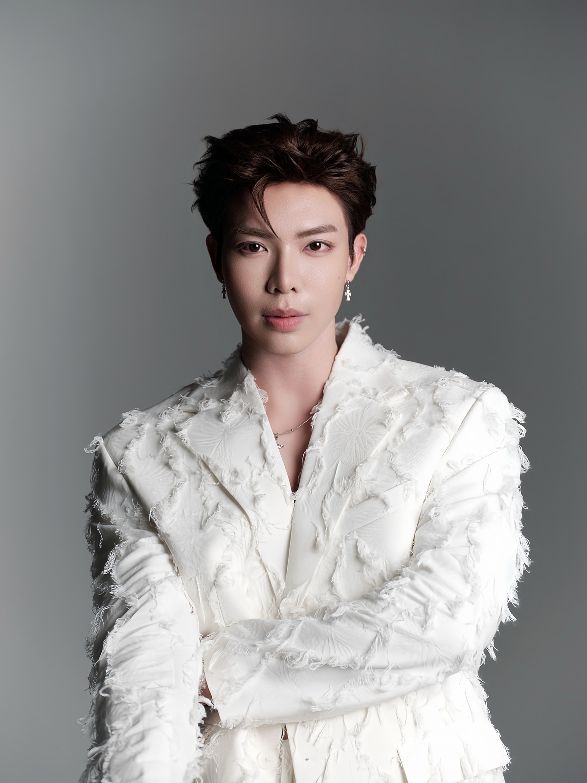 Erik luôn góp mặt trong top đầu các BXH V-pop nhiều năm qua.