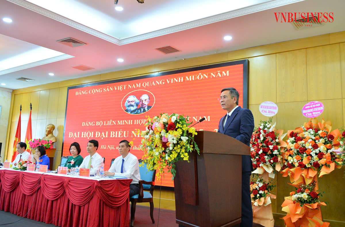 Ông Trần Thắng - Phó Bí thư Đảng ủy Mặt trận Tổ quốc, Các đoàn thể Trung ương, Ủy ban Trung ương Mặt trận Tổ quốc Việt Nam phát biểu chỉ đạo tại Đại hội.