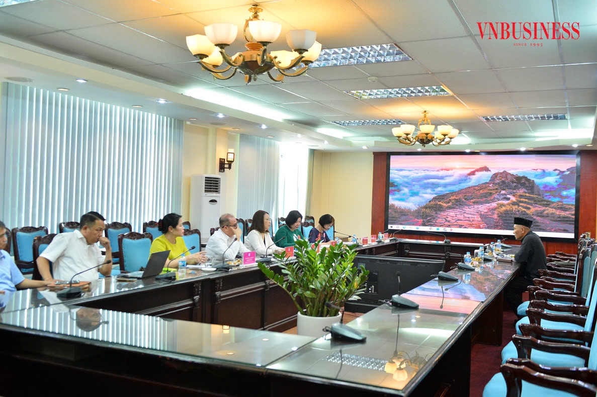 Liên minh HTX Việt Nam làm việc với Halal Việt Nam sáng 5/8.