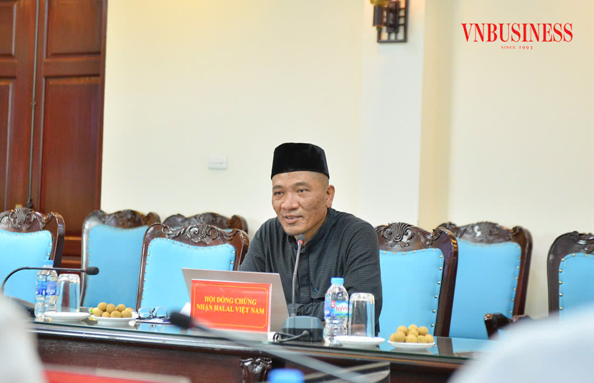 Ông Abbas, Chủ tịch Halal Việt Nam trong buổi làm việc với Liên minh HTX Việt Nam.