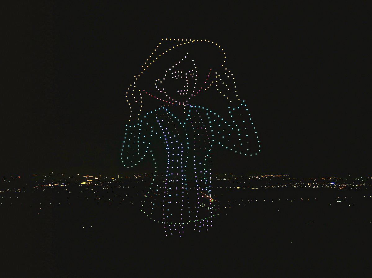 Tối 9/8, Đại nhạc hội “Khơi mạch nguồn Ánh sáng – Vững bước Kỷ nguyên mới” đã chính thức diễn ra.