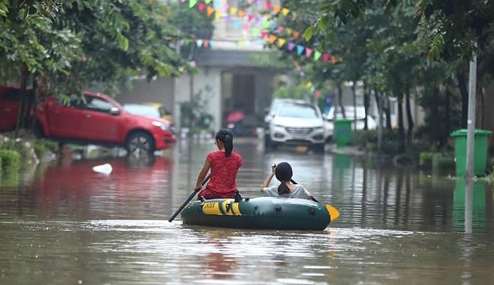 Đã từng cứ mưa là ngập, nay nước rút nhưng giá không hề rút.