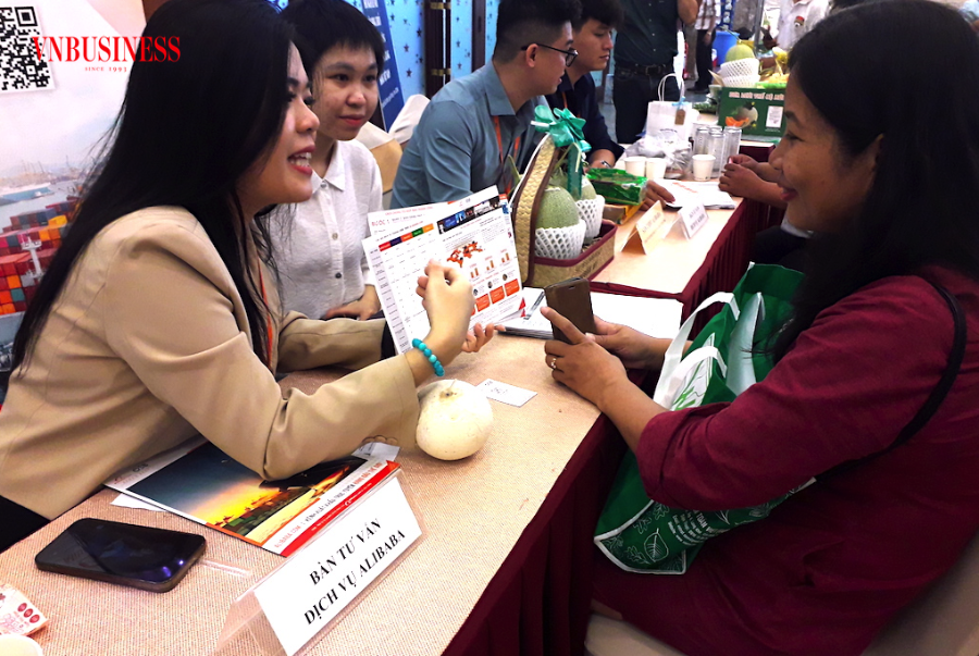 Các sàn TMĐT lớn không ngừng mời gọi DN nhỏ tham gia bán hàng trên sàn, nhưng quy luật đào thải và tăng chi phí vẫn đang là những thách thức lớn.