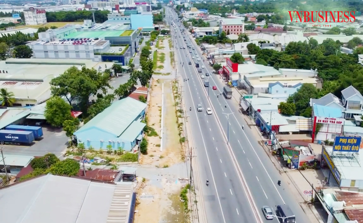 Đất nền quanh các siêu dự án hạ tầng, hay siêu đô thị mới vẫn hút nhà đầu tư.