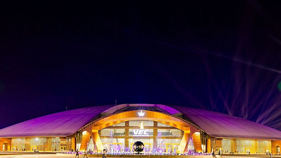 Trái tim của tổ hợp là toà nhà triển lãm Kim Quy.