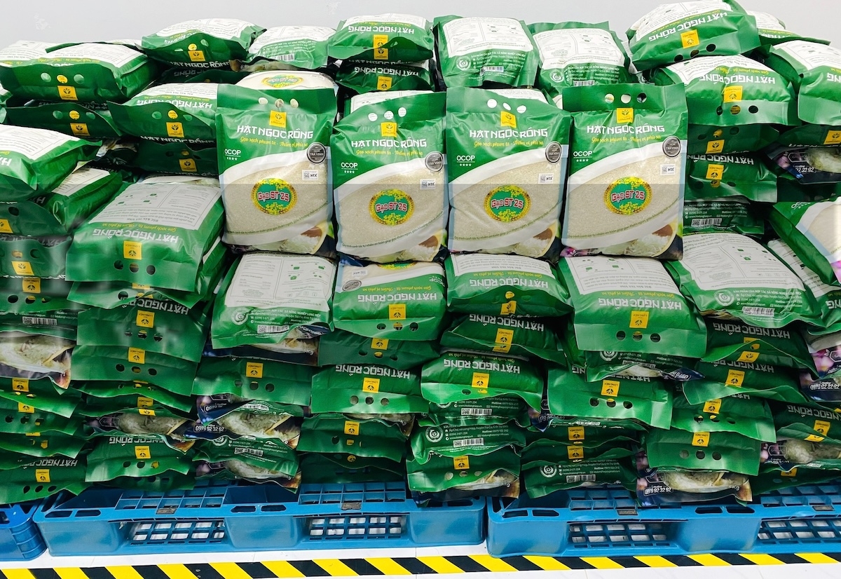 Sản phẩm gạo của hợp tác xã nông nghiệp Long Hiệp.