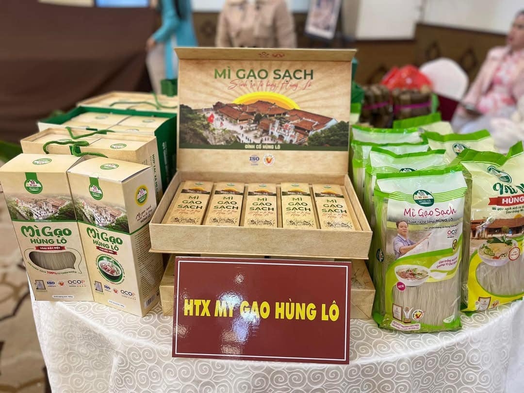 Thành lập từ năm 2016 trên nền tảng làng nghề truyền thống lâu đời, HTX mì gạo Hùng Lô đang từng bước khẳng định vị thế trên thị trường với các sản phẩm chất lượng, đa dạng.