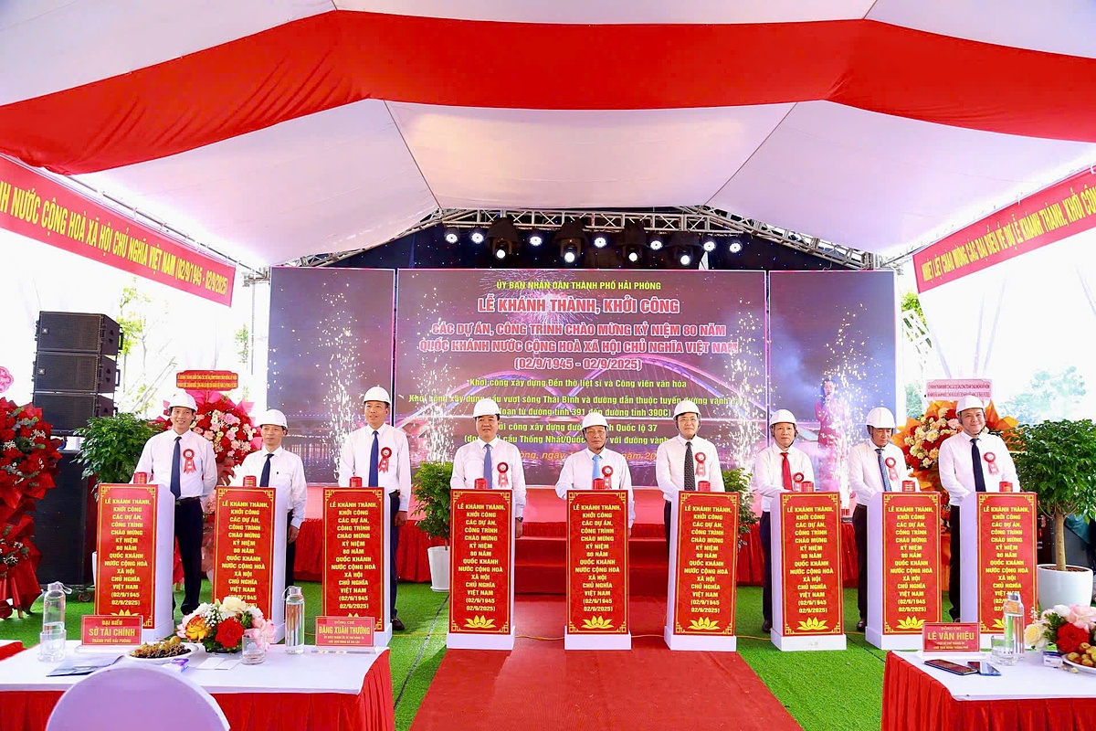 Cùng trong ngày 19/8, ngoài 3 dự án tiêu biểu trên, UBND TP Hải Phòng còn khởi công, khánh thành trực tuyến 6 dự án khác.