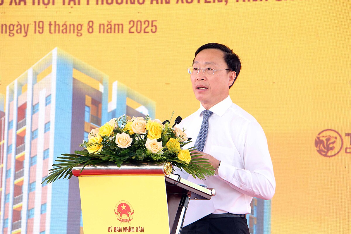 Ông Huỳnh Hữu Trí, Ủy viên Ban Thường vụ Tỉnh ủy, Phó Chủ tịch UBND tỉnh Cà Mau phát biểu tại lễ khởi công.