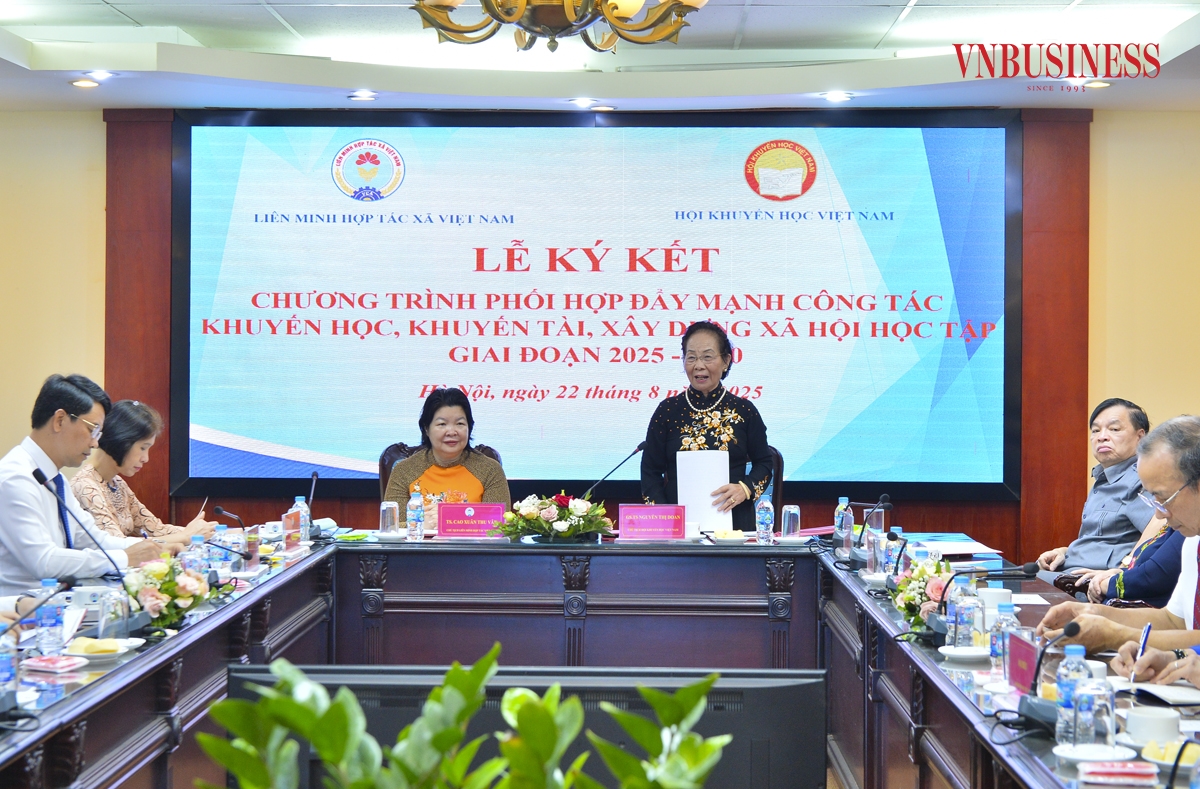 GS.TS Nguyễn Thị Doan, nguyên Phó Chủ tịch nước, Chủ tịch Hội Khuyến học Việt Nam phát biểu tại buổi lễ.