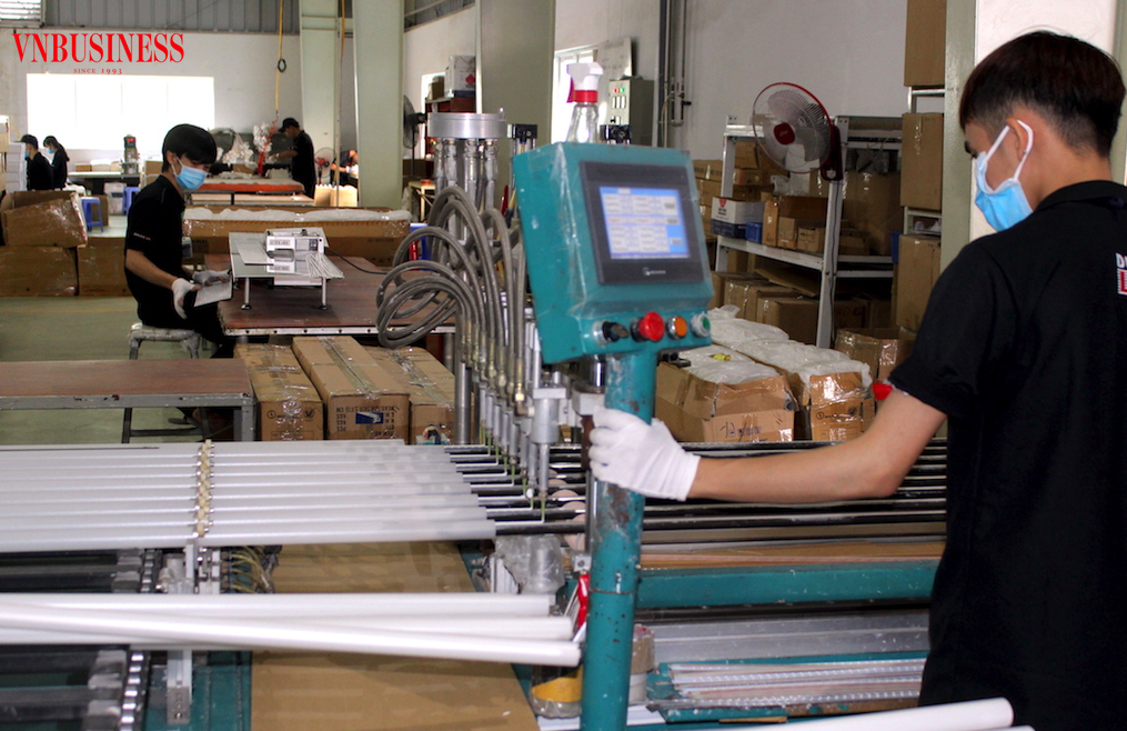 Để tạo lợi thế cạnh tranh bền vững đang đòi hỏi các DN nhỏ và vừa không ngừng học hỏi nhằm thay đổi lối tư duy cũ.