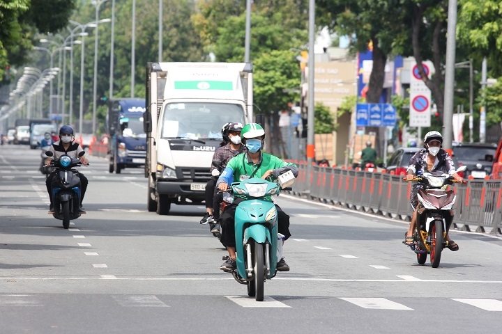 Phần lớn shipper sử dụng xe chạy bằng nhiên liệu xăng.