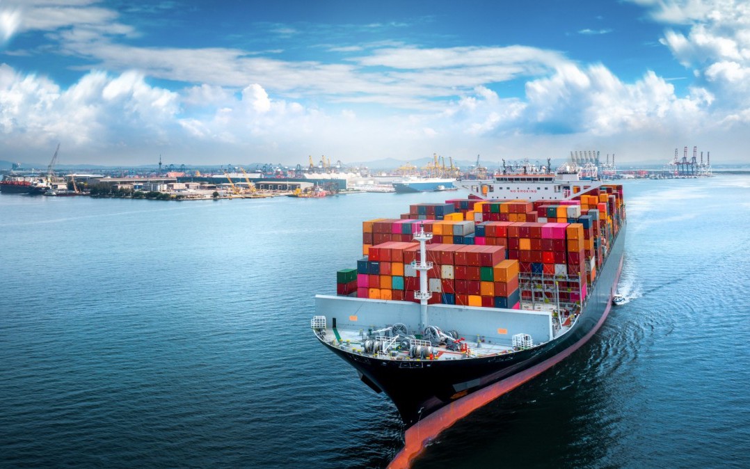 Năm 2025 phấn đấu tốc độ tăng tổng kim ngạch xuất khẩu hàng hóa đạt 12%; xuất siêu 30 tỷ USD.