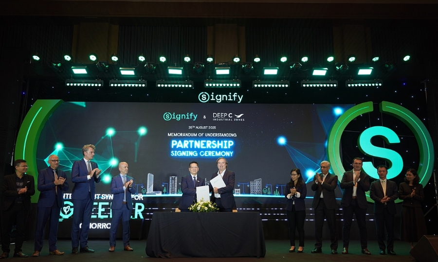 Lễ ký kết hợp tác chiến lược giữa Signify và Deep C Industrial Zones tại Hải Phòng chiều 26/8.