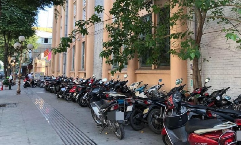 Để đáp ứng nhu cầu đi lại của nhân dân, Sở Xây dựng Hà Nội vừa có văn bản yêu cầu các địa phương bố trí bãi đỗ xe và tổ chức trông giữ miễn phí cho người dân tham quan các buổi sơ duyệt, tổng duyệt và Lễ kỷ niệm 80 năm Cách mạng tháng Tám thành công, Quốc khánh 2/9.