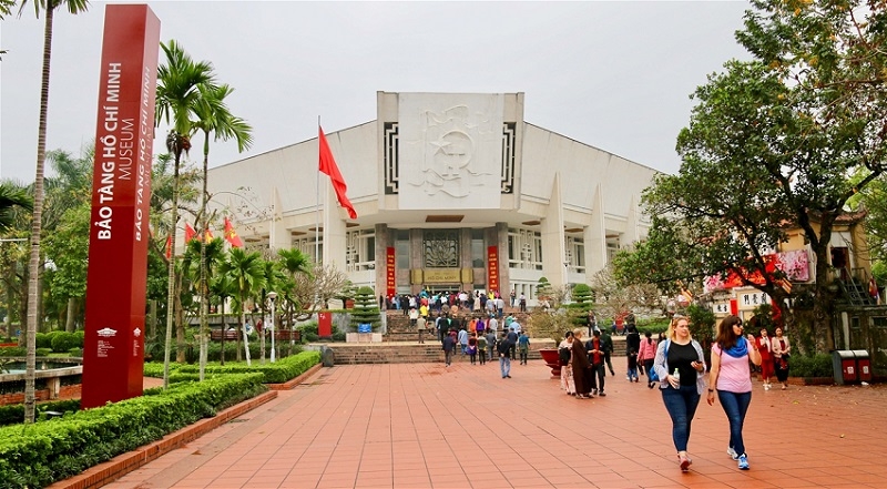 Người dân và du khách tới Hà Nội dịp 2/9 có thể tham quan Bảo tàng Hồ Chí Minh cùng nhiều chương trình văn hóa nghệ thuật miễn phí đặc sắc.