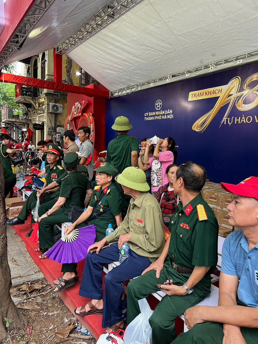 Trạm khách là nơi dừng chân nghỉ ngơi cho các bác cựu chiến binh.