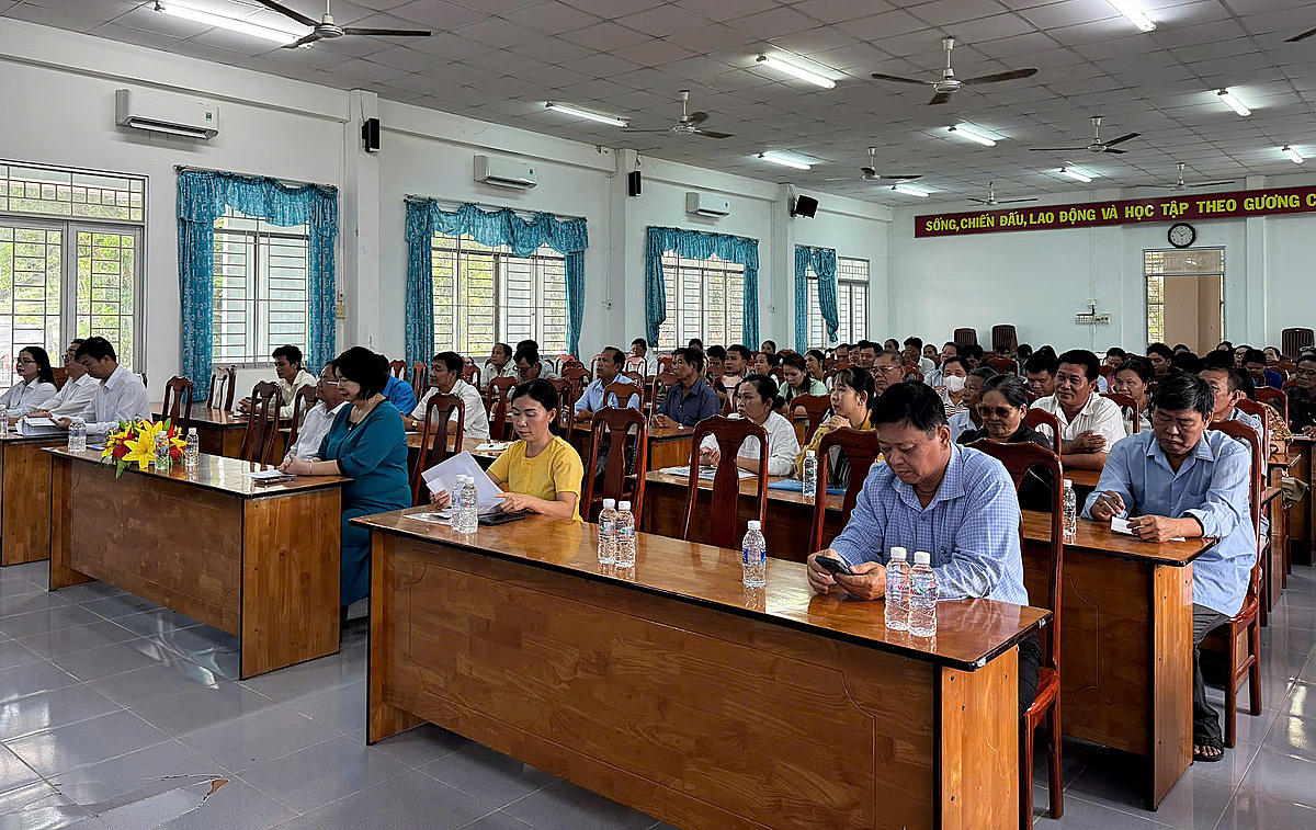 Các học viên tham gia khai giảng.