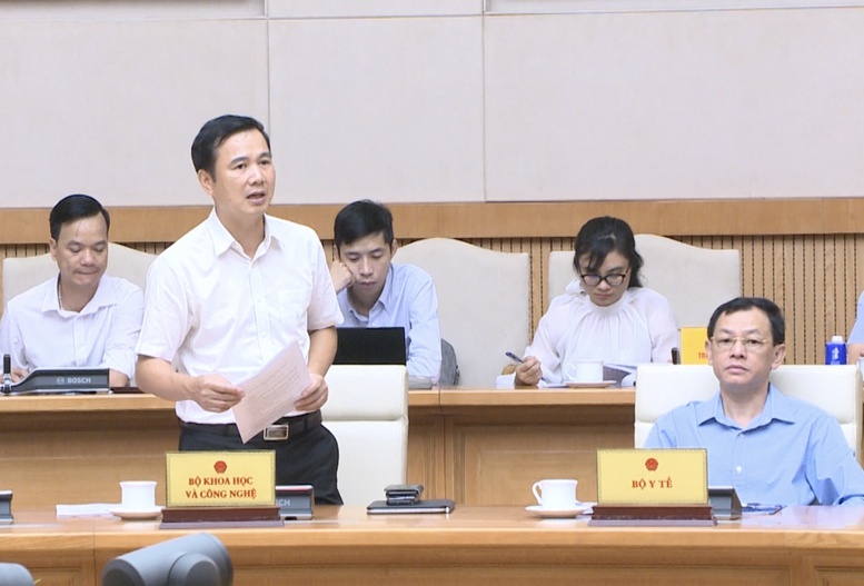 Theo Thứ trưởng Bùi Thế Duy, căn cứ nghiên cứu, đánh giá của Bộ KH&CN và ý kiến của các bộ, ngành, địa phương, Bộ đã hoàn thiện đề xuất Danh sách các sản phẩm công nghệ chiến lược triển khai năm 2025 và 3 sản phẩm công nghệ chiến lược ưu tiên triển khai ngay.