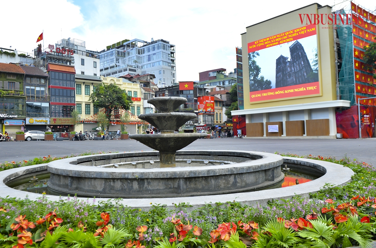 Giai đoạn 2 sẽ nghiên cứu phát triển không gian ngầm dưới quảng trường, cải tạo tổng thể hạ tầng kỹ thuật và bổ sung thiết bị đô thị phù hợp với chức năng hoạt động của khu vực. Anh Tú