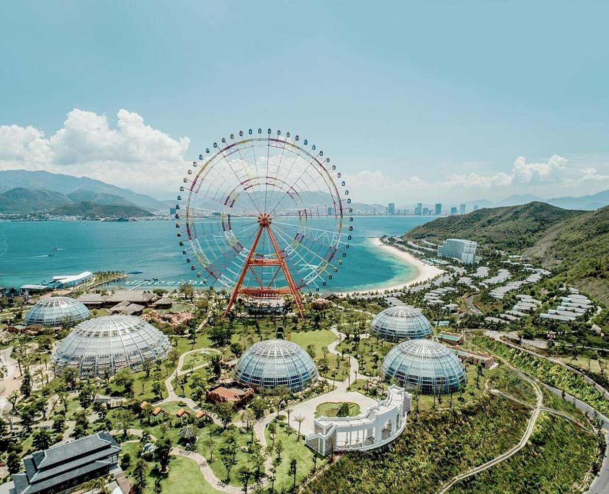 Hai năm liên tiếp, Vinhomes là thương hiệu bất động sản giá trị nhất Việt Nam, giữ vững vị thế tiên phong và dẫn dắt thị trường.